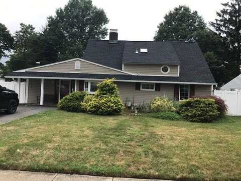52 April Lane, Hicksville, NY 11801