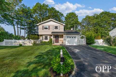 36 MEMORIAL BLVD, East Moriches, NY 11940