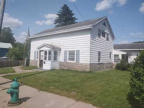 22 Fenwick St, Ballston Spa, NY 12020