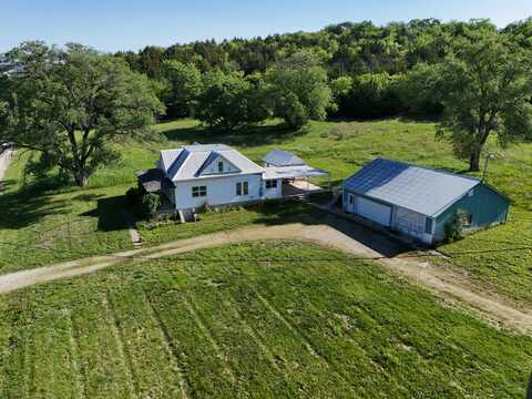 762 E 1100 Rd, Baldwin City, KS 66006