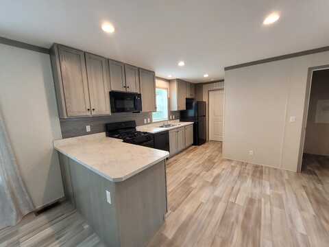 343 Stratford, Dimondale, MI 48821