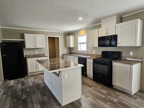 223 Maple, Highland, MI 48357