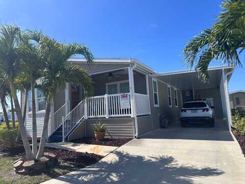 327 Doubloon Dr, Fort Myers, FL 33917