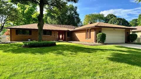 521 Park Ridge Dr, Centerville, OH 45459