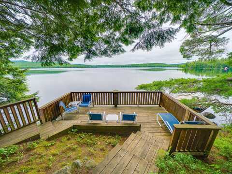 196 Beecher Park Way, Long Lake, NY 12847