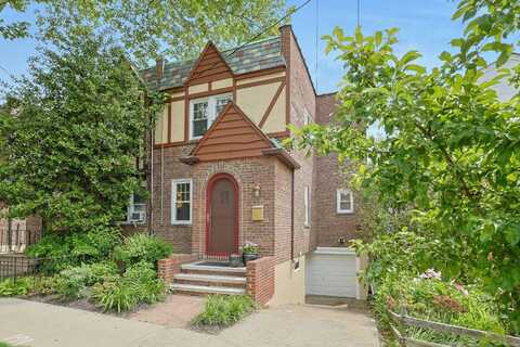 6120 Delafield Avenue, Bronx, NY 10471