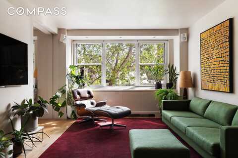 360 West 22nd Street, New York, NY 10011