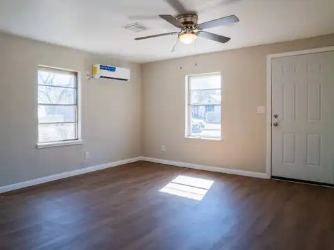 1209 SW G Avenue, Lawton, OK 73501