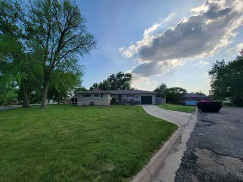 2402 Sunset Drive, Belleville, KS 66935