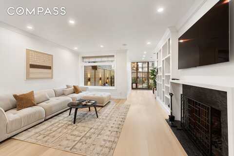 9 West 84th Street, New York, NY 10024
