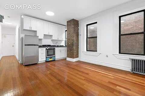 214 East 82nd Street, New York, NY 10028
