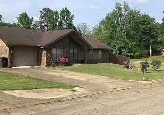 604 W 5th St, Broken Bow, OK 74728