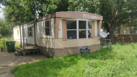 201 S Preston Road, Burkburnett, TX 76354