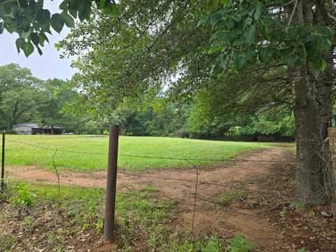 1.5 E 2090 Rd, Hugo, OK 74743