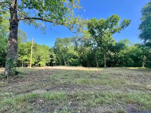 301 N Maytubby, Tishomingo, OK 73460