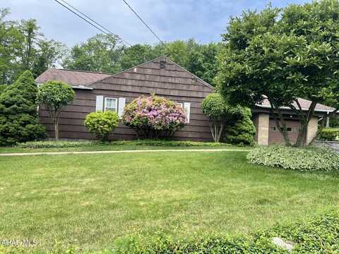 844 Park Avenue, Windber, PA 15963