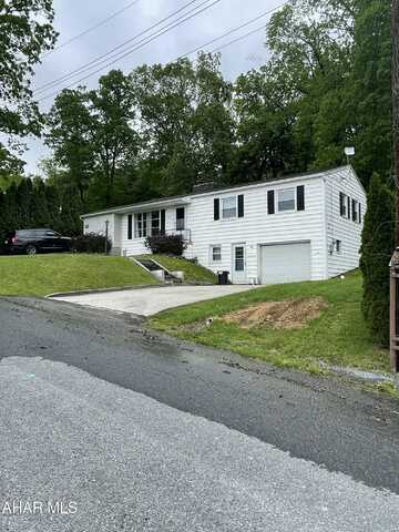 199 Windwood Circle, Bedford, PA 15522