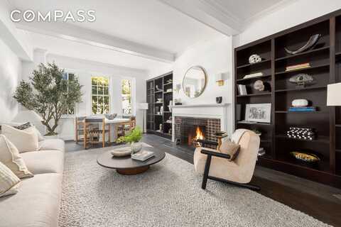 39 Fifth Avenue, New York, NY 10003