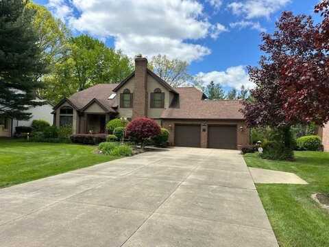 5738 Logan Arms Dr, Girard, OH 44420