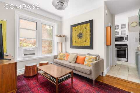 261 West 22nd Street, New York, NY 10011