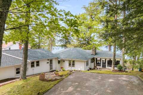 4031 Birch Drive, Honor, MI 49640
