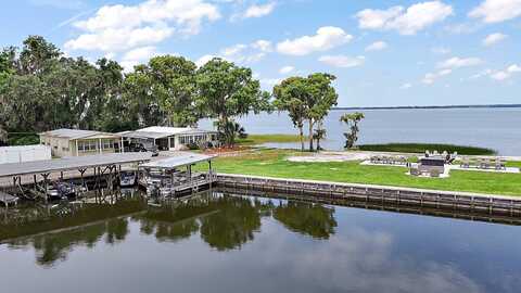 37 Lake Breeze Dr., Tavares, FL 32778