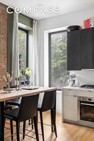 315 South 5th Street, Brooklyn, NY 11211