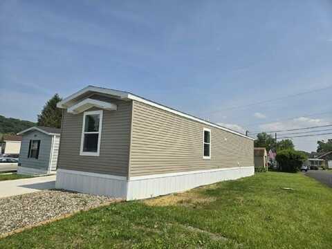 1086 Birch St, Laurys Station, PA 18059