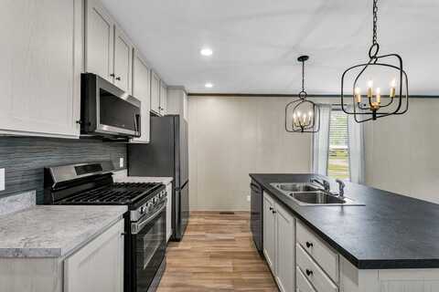 808 N. Prairieview Rd., Mahomet, IL 61853