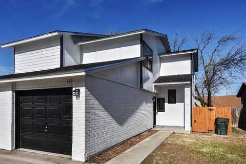 1233 Royal Crest Dr, Killeen, TX 76549
