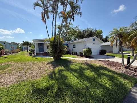 1064 La Paloma Blvd, North Fort Myers, FL 33903