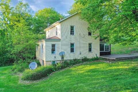 5861 Westfall St SE, Waynesburg, OH 44688
