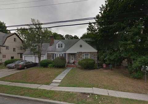 36 John St, Roosevelt, NY 11575