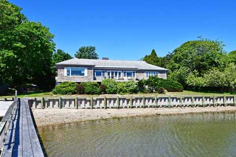 115 South Ferry Road, Shelter Island, NY 11964