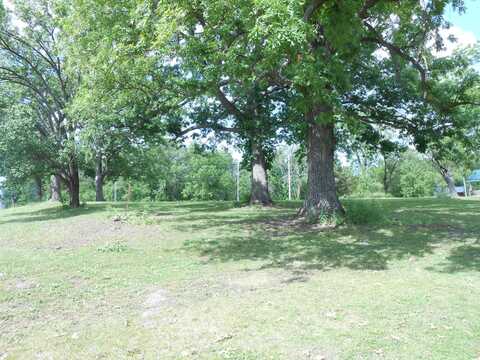 101 E Stapleton Street, Albany, MO 64402