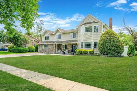 33 Stonywood Drive, Commack, NY 11725