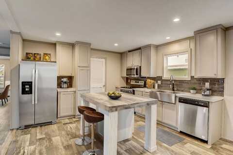 1800 Oak Grove Rd E, Burleson, TX 76028