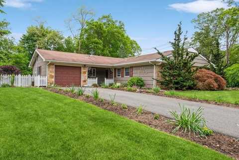 14 Sanford Lane, Stony Brook, NY 11790