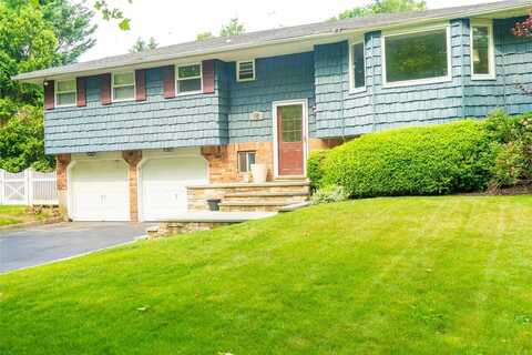 18 Butterfield Drive, Greenlawn, NY 11740