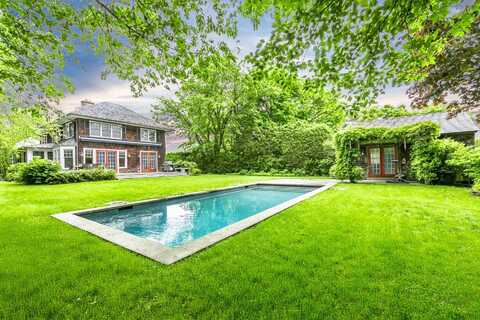 12 Pleasant Lane, East Hampton, NY 11937