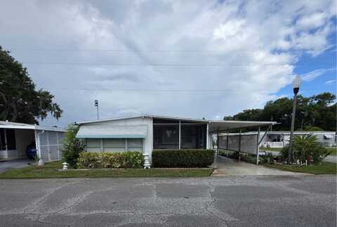 36211 Cherry Ave, Grand Island, FL 32735