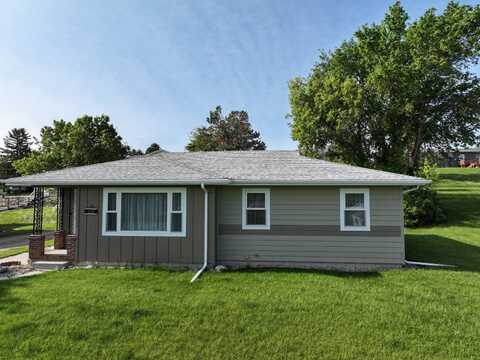 549 West 8th Street, Winner, SD 57580