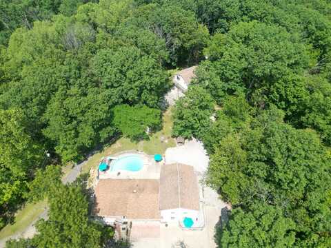 32 Hambrick Road, Nitro, WV 25143