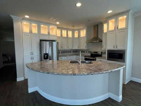 3301 S. Goldfield Road, Apache Junction, AZ 85119