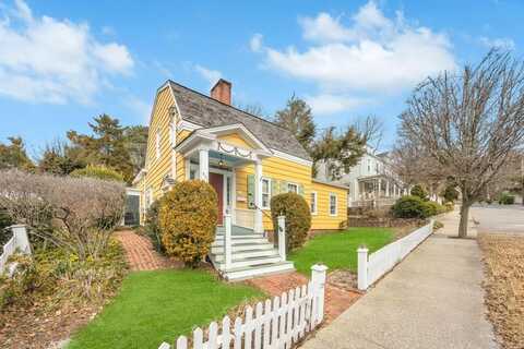 201 E Broadway, Port Jefferson, NY 11777