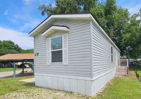 2320 E. Macarthur Road, Wichita, KS 67216