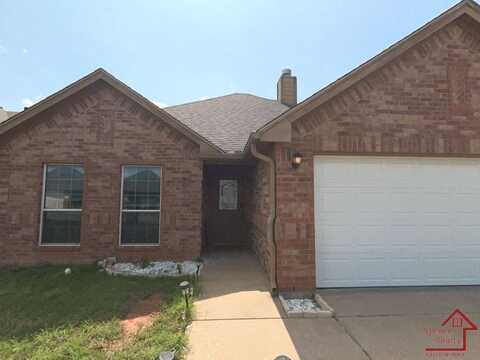 2209 SW Oxford Dr, Lawton, OK 73505