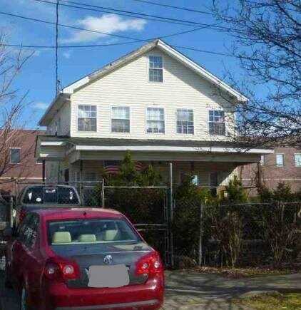 133-29 Amber St, Howard Beach, NY 11414