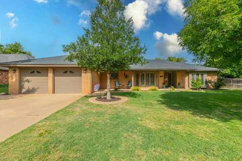 202 S Garland St, Plainview, TX 79072