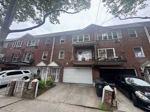 586 East 81st St, Brooklyn, NY 11236